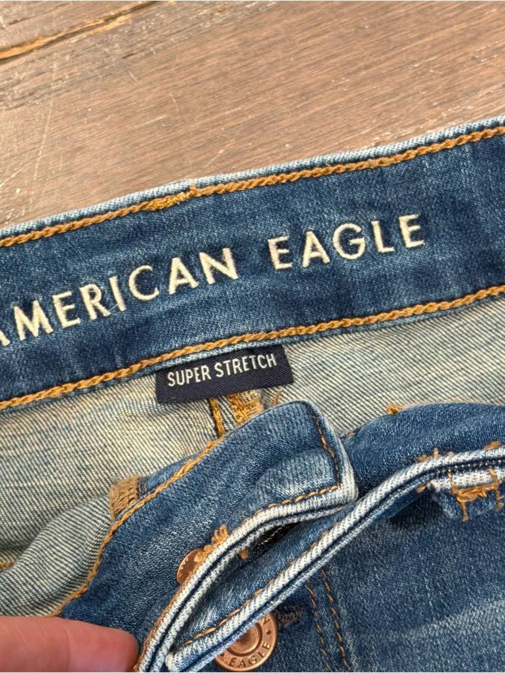 American Eagle Hi-Rise Shortie Distressed Denim Shorts Medium Wash Button Fly 4‎ - Picture 2 of 5